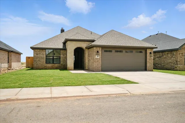 Photo 3 — 1406 Durham Avenue, Wolfforth, TX 79382