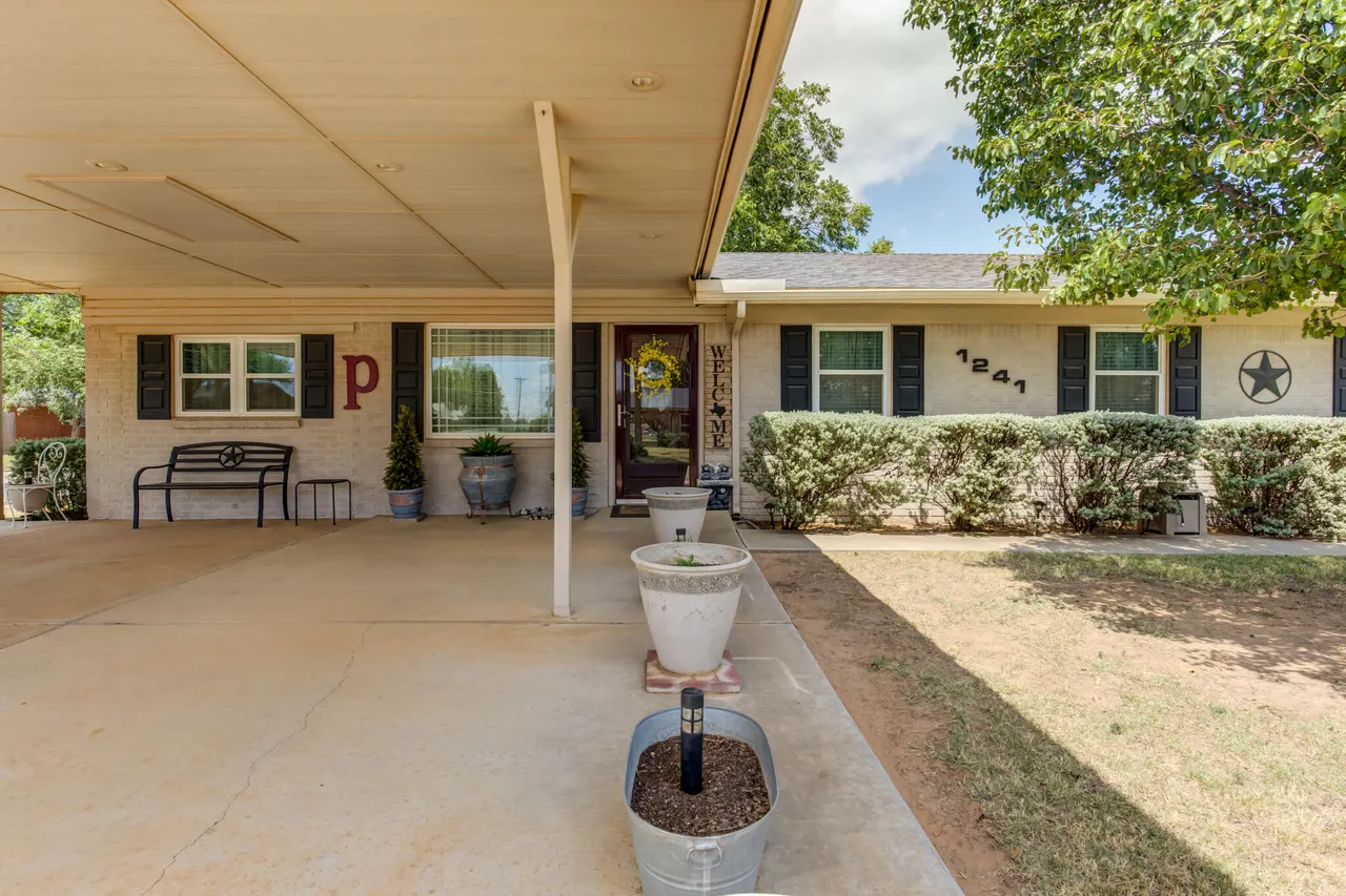 Front exterior — 1241 W 13th Street, Littlefield, TX 79339