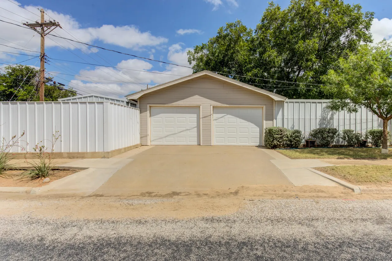 Photo 20 — 1241 W 13th Street, Littlefield, TX 79339