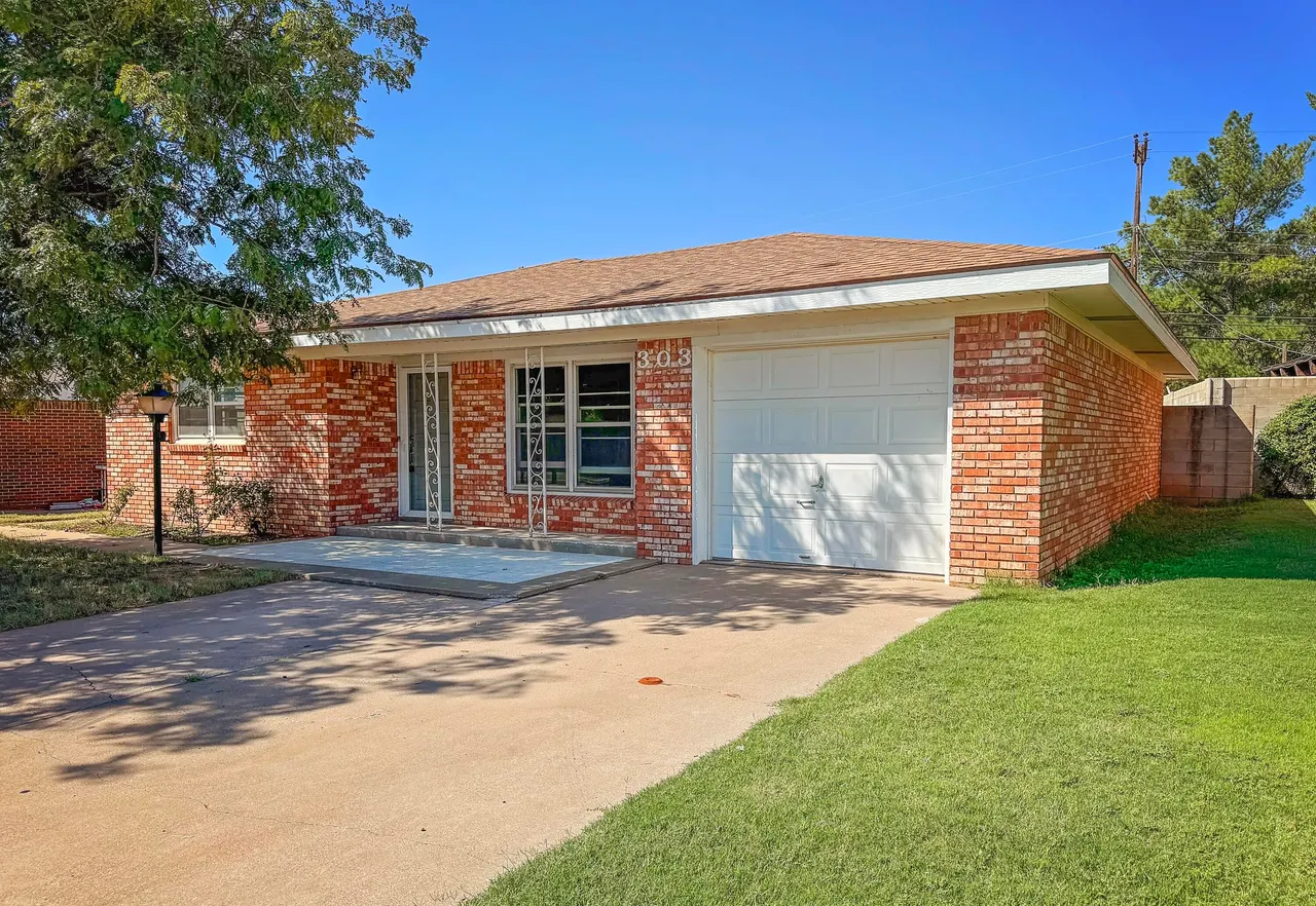 Photo 3 — 303 N Gary Lane, Denver City, TX 79323