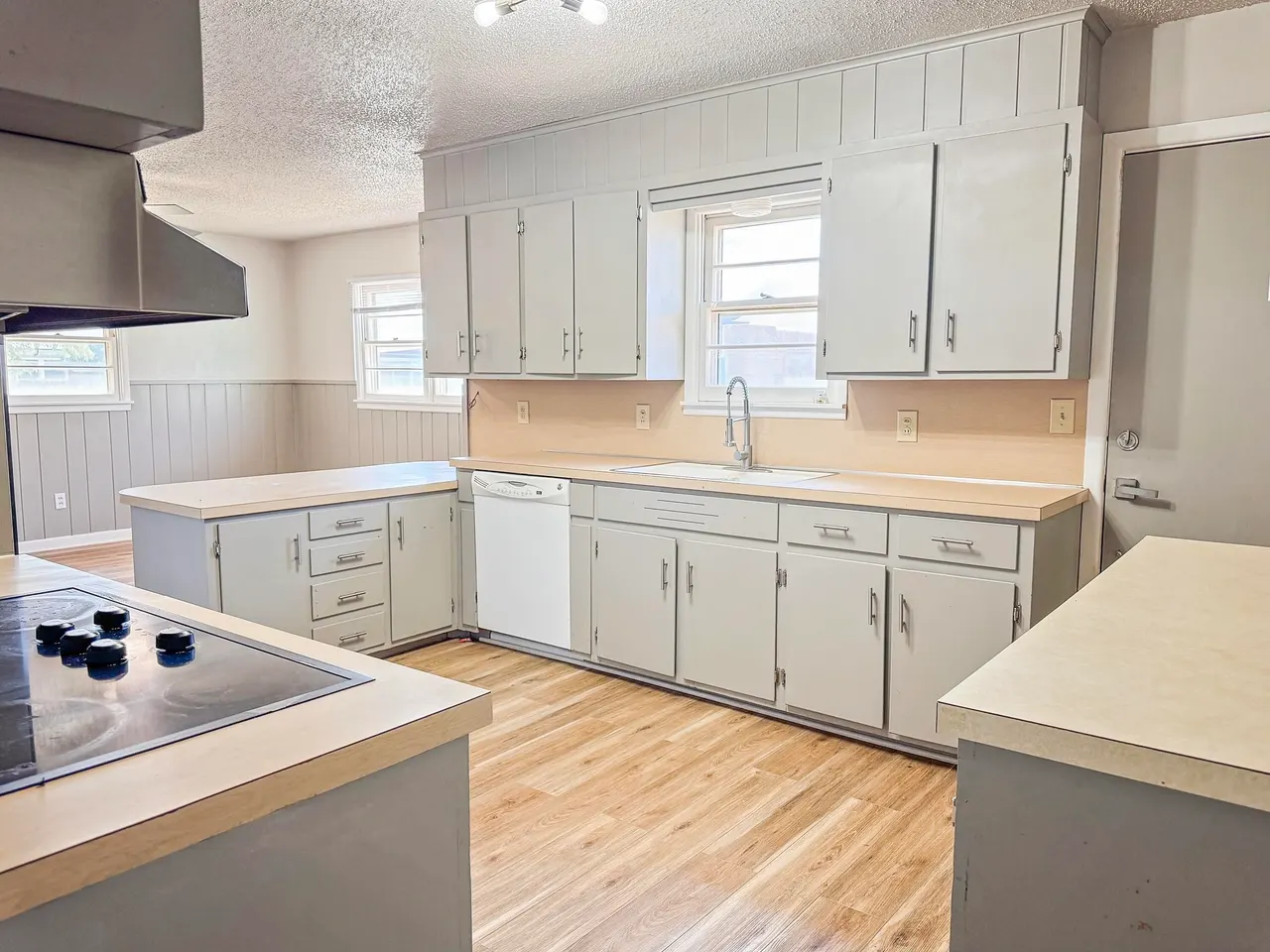 Photo 9 — 303 N Gary Lane, Denver City, TX 79323