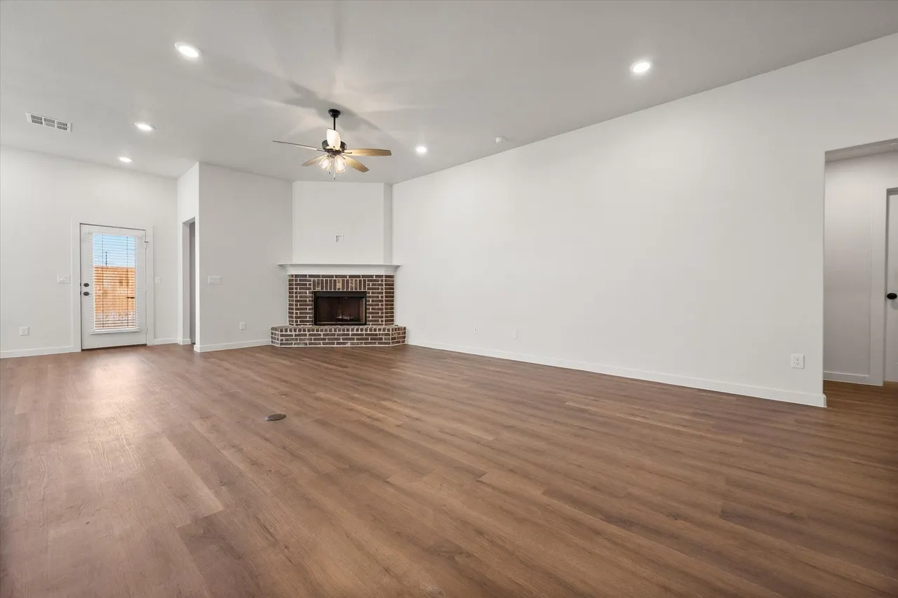 Photo 4 — 10702 Beaufort Avenue, Lubbock, TX 79424