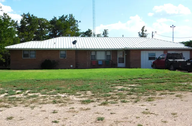Photo 2 — 830 FM 1760, Muleshoe, TX 79347