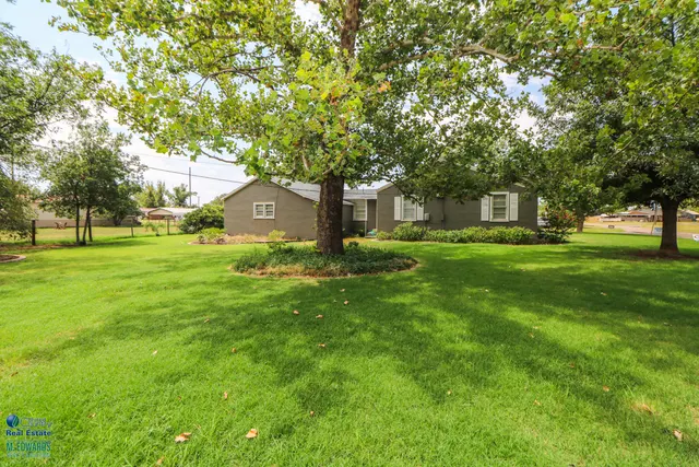 Photo 3 — 500 E Hay Street, Sudan, TX 79371