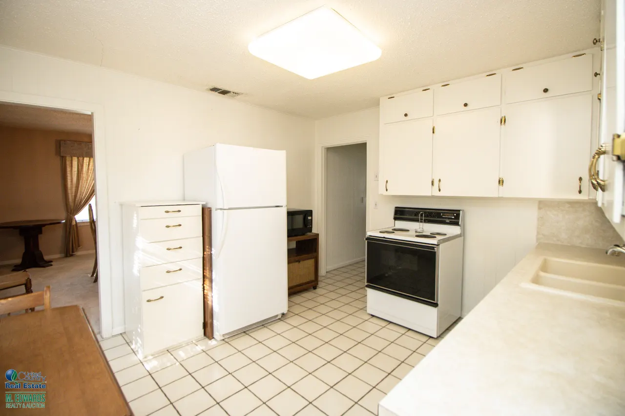 Photo 9 — 500 E Hay Street, Sudan, TX 79371