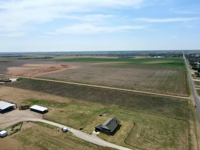Photo 4 — 11808 N C R 1500, Shallowater, TX 79363
