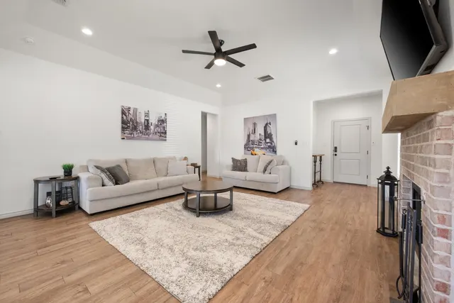 Photo 8 — 101 Gary Avenue, Levelland, TX 79336