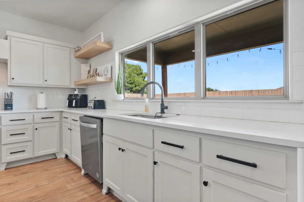 Photo 16 — 101 Gary Avenue, Levelland, TX 79336