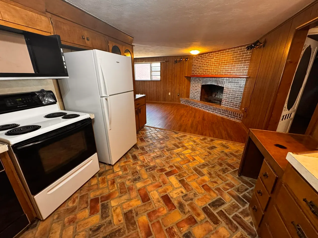 Photo 10 — 1604 Ennis Street, Plainview, TX 79072