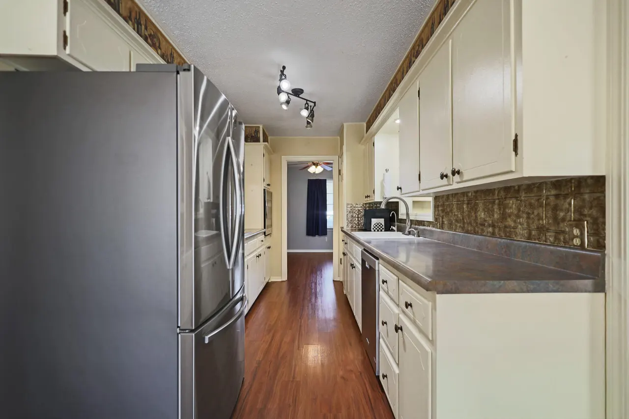 Photo 10 — 1611 55th Street, Lubbock, TX 79412
