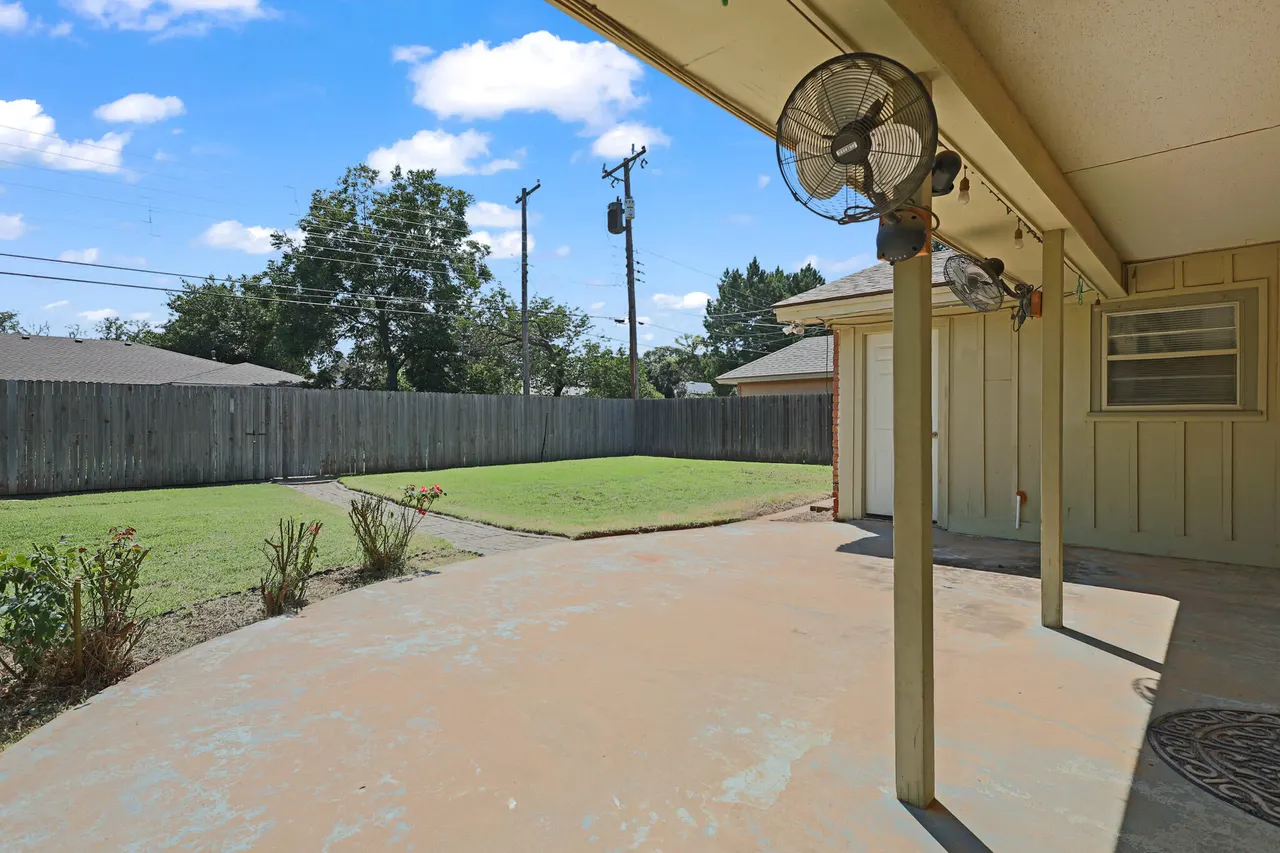 Photo 42 — 1611 55th Street, Lubbock, TX 79412