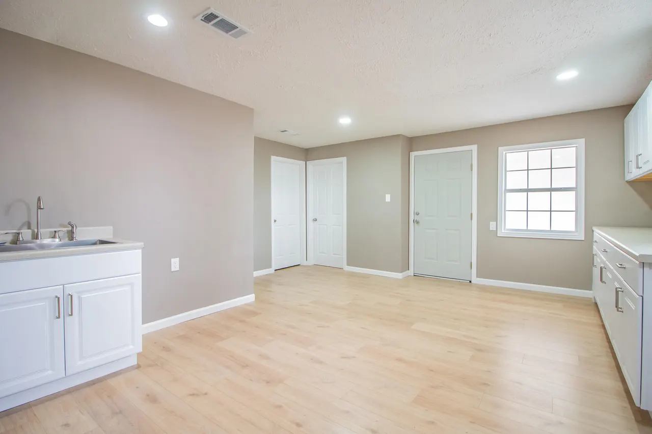 Photo 10 — 128 W Crockett Street, Floydada, TX 79235