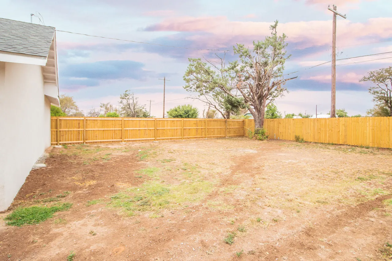 Photo 24 — 128 W Crockett Street, Floydada, TX 79235
