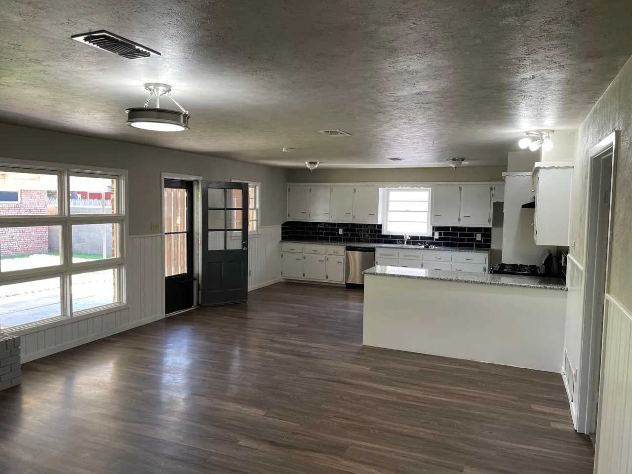 Photo 9 — 2105 65th Street, Lubbock, TX 79412