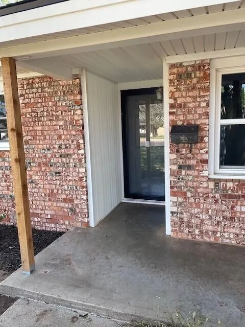 Photo 2 — 2105 65th Street, Lubbock, TX 79412