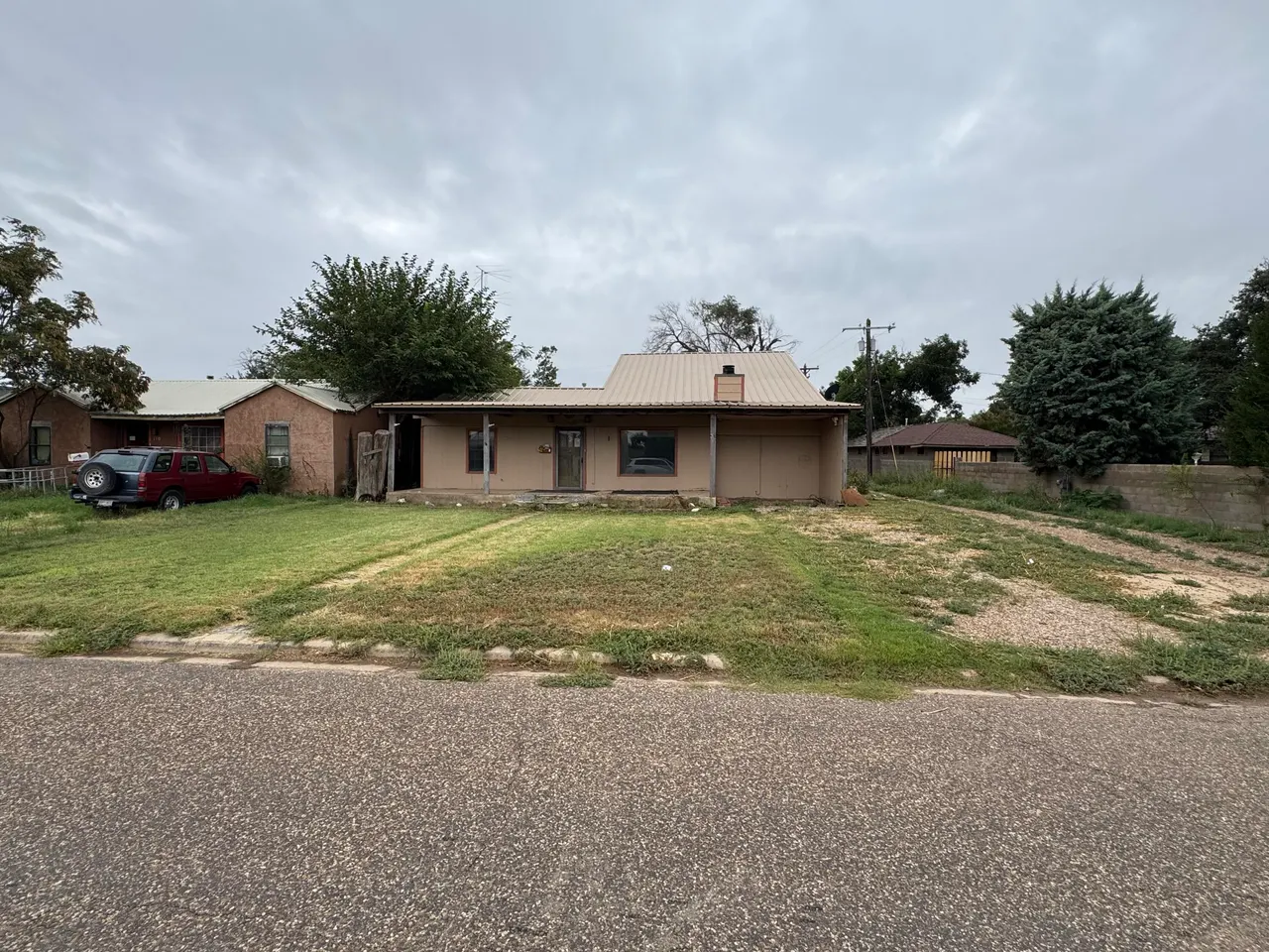 Front exterior — 108 SE 10th Street, Plainview, TX 79072
