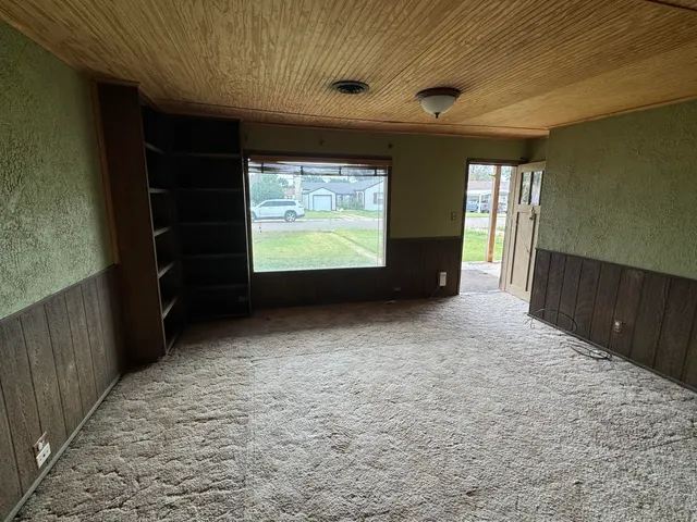 Photo 7 — 108 SE 10th Street, Plainview, TX 79072