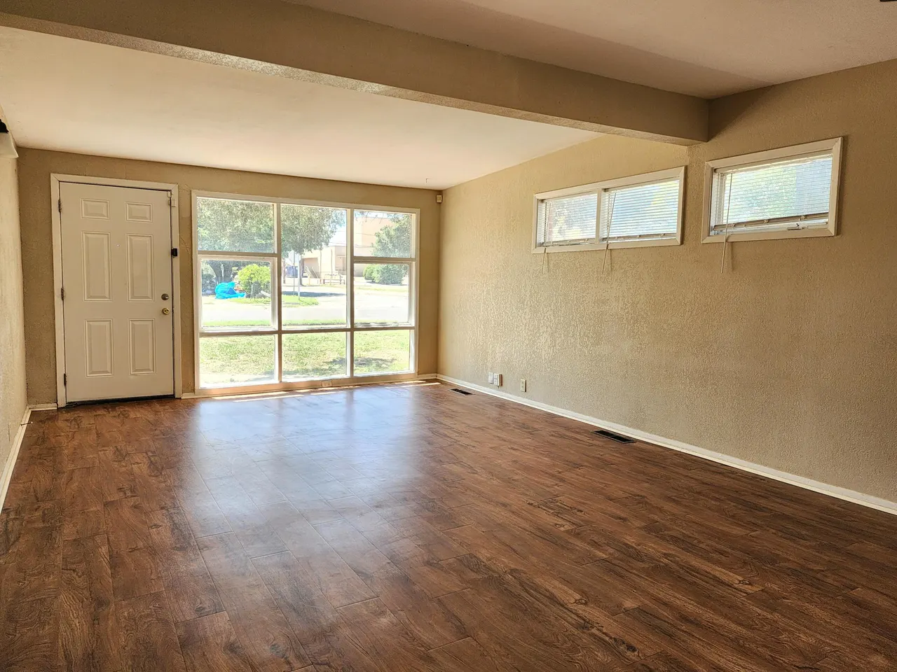 Photo 4 — 2320 48th Street, Lubbock, TX 79412