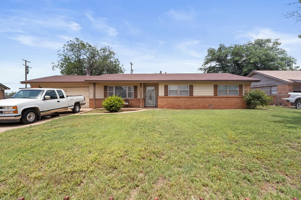 Front exterior — 1509 E 1st Place, Lubbock, TX 79403