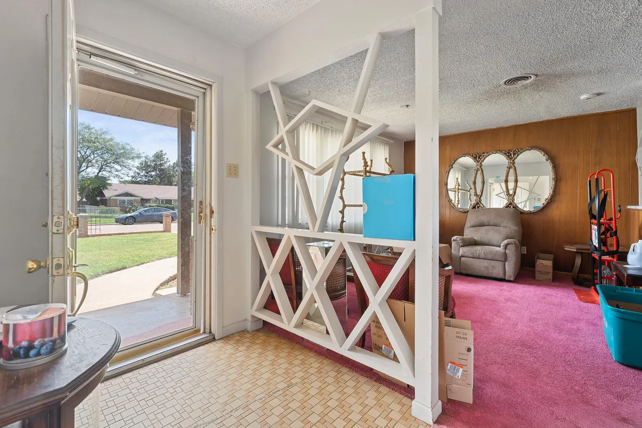 Photo 2 — 1509 E 1st Place, Lubbock, TX 79403