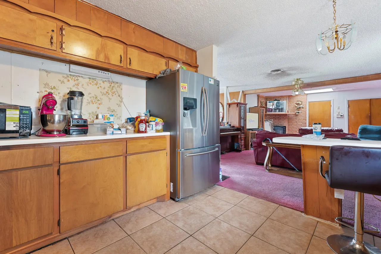 Photo 5 — 1509 E 1st Place, Lubbock, TX 79403