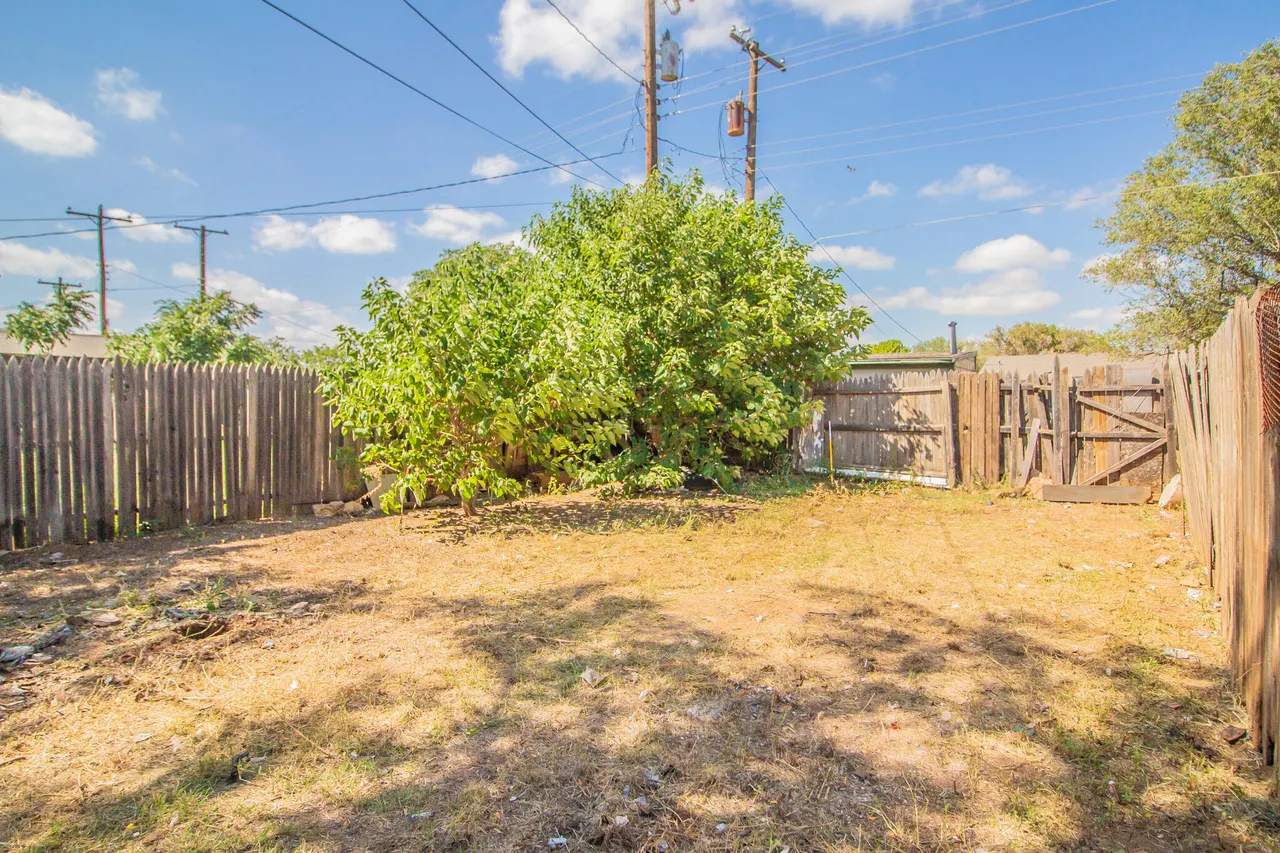 Photo 13 — 3106 3rd Street, Lubbock, TX 79415