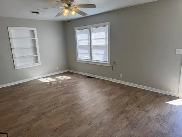 Photo 8 — 1040 W Dickens Street, Slaton, TX 79364