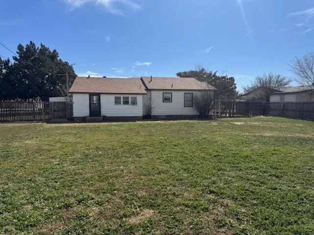 Photo 19 — 1040 W Dickens Street, Slaton, TX 79364