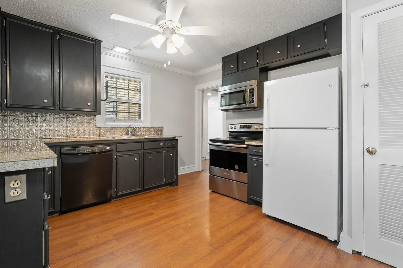 Photo 10 — 2702 23rd Street, Lubbock, TX 79410
