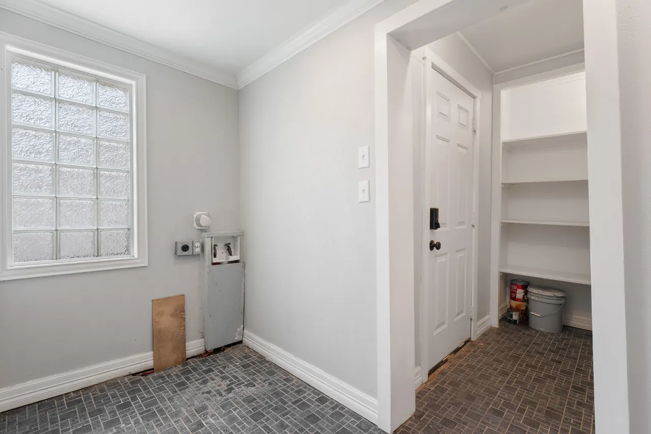 Photo 12 — 2702 23rd Street, Lubbock, TX 79410
