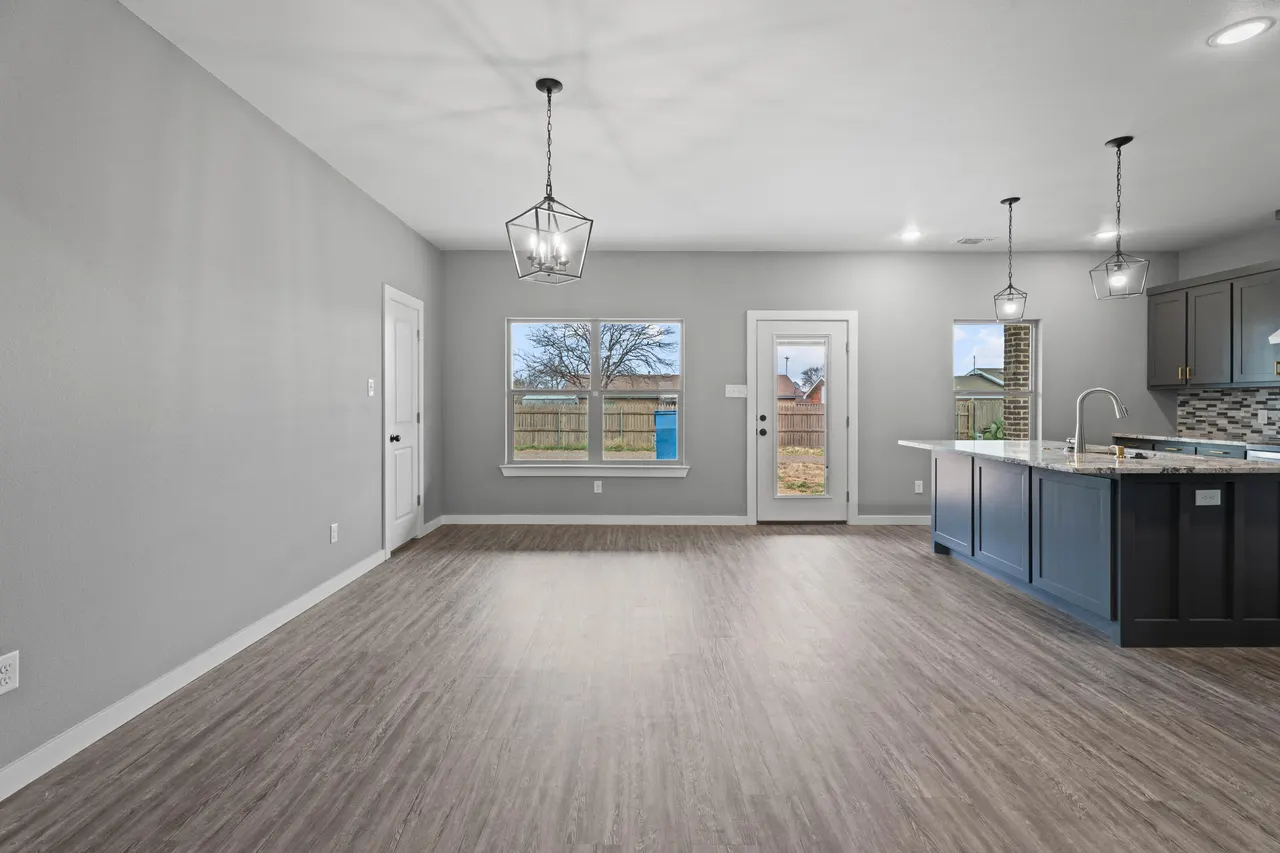 Photo 8 — 310 E 16th Street, Wolfforth, TX 79382