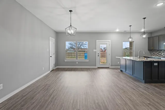 Photo 8 — 310 E 16th Street, Wolfforth, TX 79382
