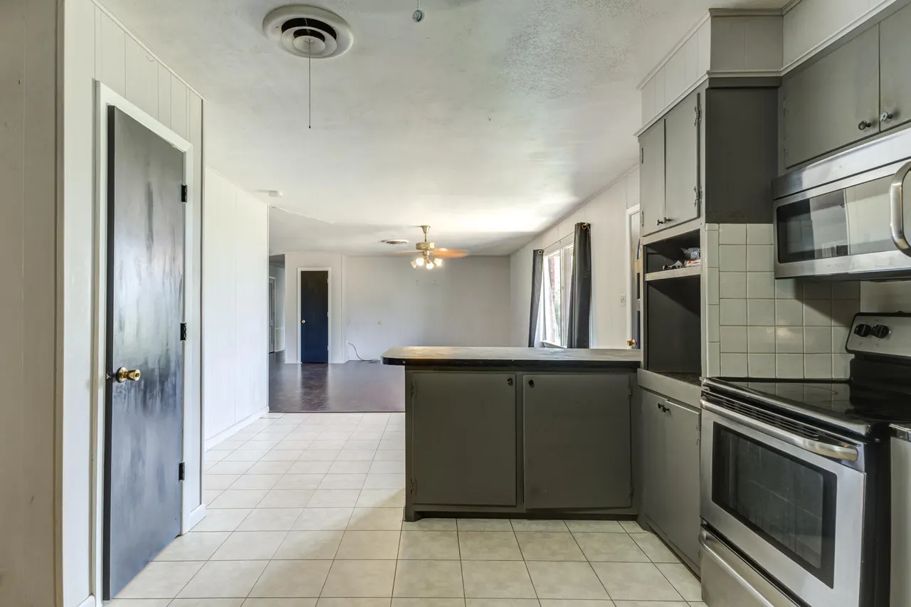 Photo 15 — 802 3rd Street, Meadow, TX 79345