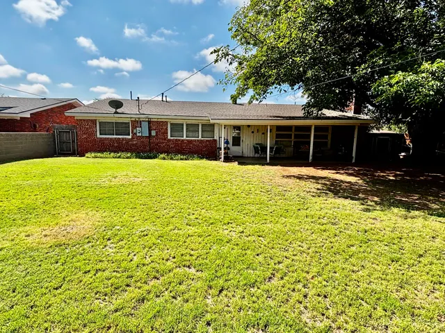 Photo 8 — 1401 E Tate Street, Brownfield, TX 79316