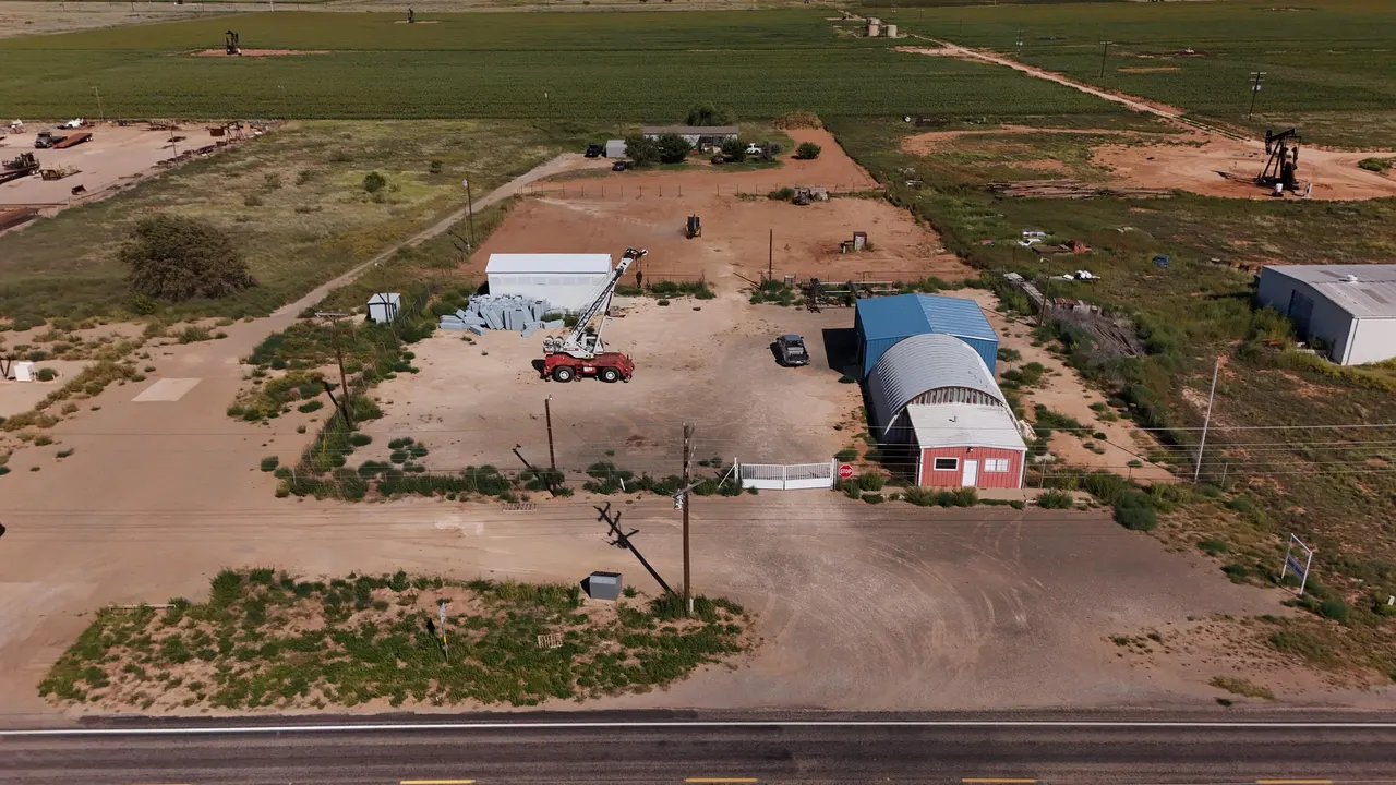 Front exterior — 3689 S FM 303, Sundown, TX 79372