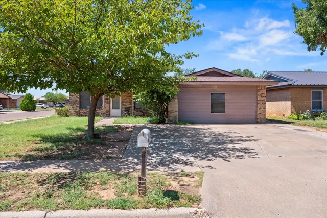 Front exterior — 7420 Fir Avenue, Lubbock, TX 79404