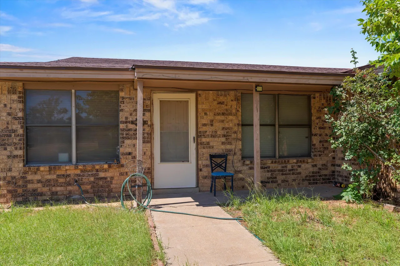 Photo 19 — 7420 Fir Avenue, Lubbock, TX 79404