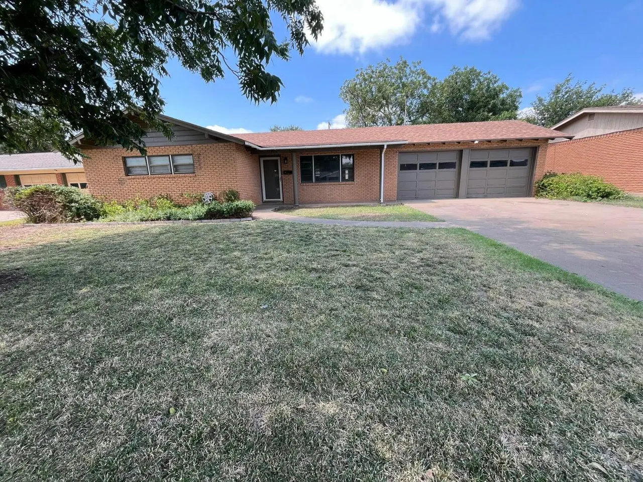Front exterior — 1307 Garland, Plainview, TX 79072