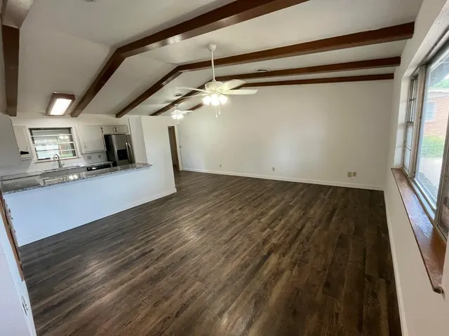 Photo 3 — 1307 Garland, Plainview, TX 79072