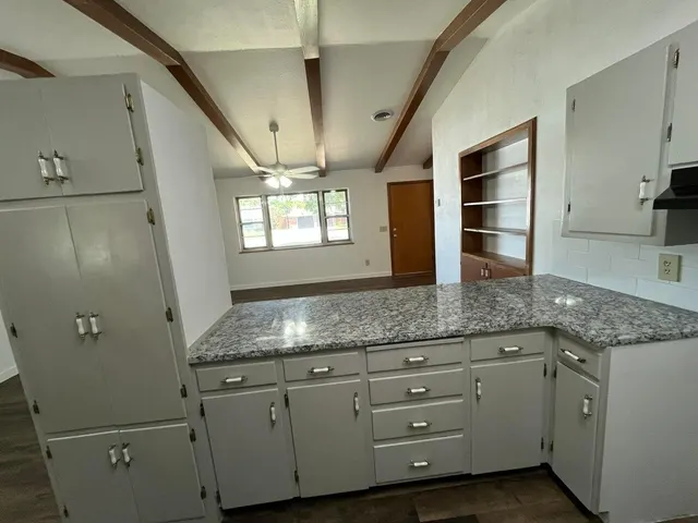 Photo 7 — 1307 Garland, Plainview, TX 79072