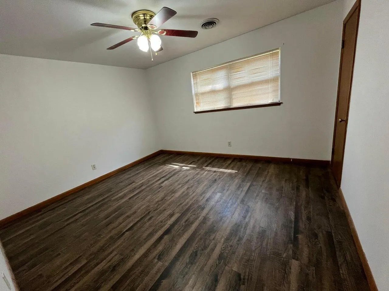 Photo 11 — 1307 Garland, Plainview, TX 79072
