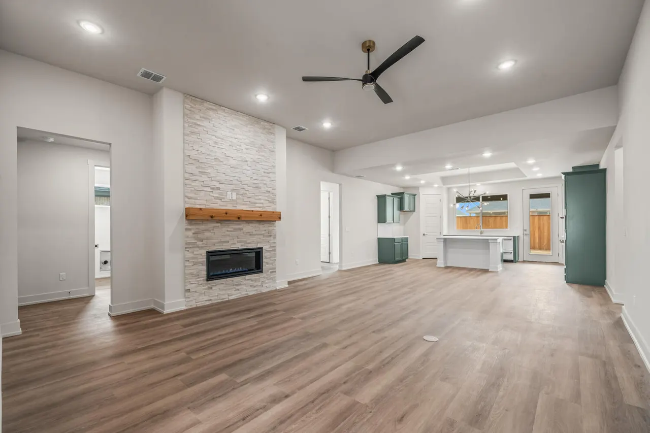 Photo 4 — 4414 Remington Avenue, Lubbock, TX 79407
