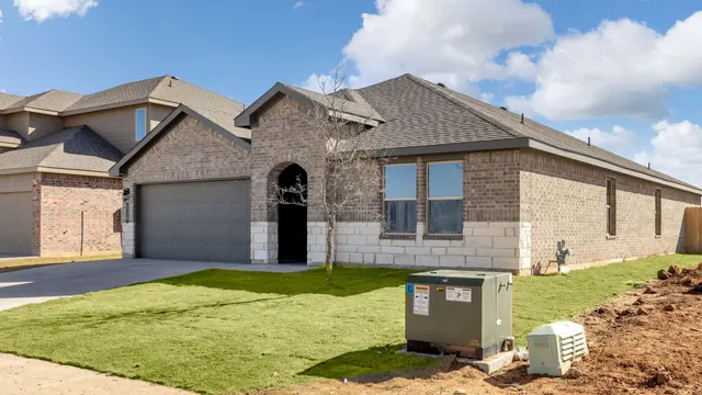 Photo 2 — 219 17th Street, Wolfforth, TX 79382