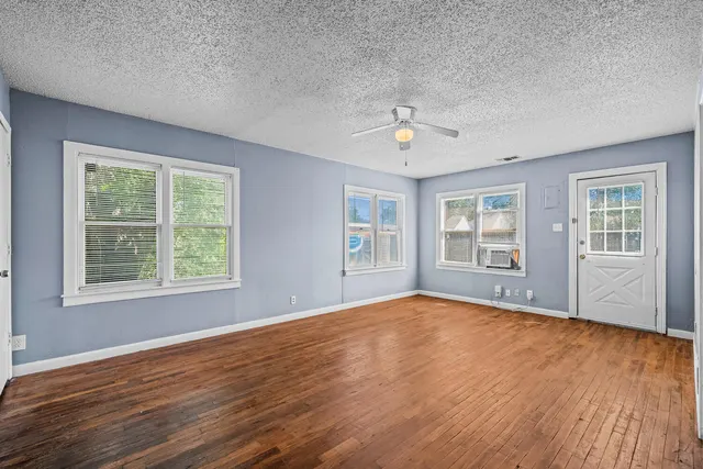 Photo 3 — 1921 27th Street, Lubbock, TX 79411
