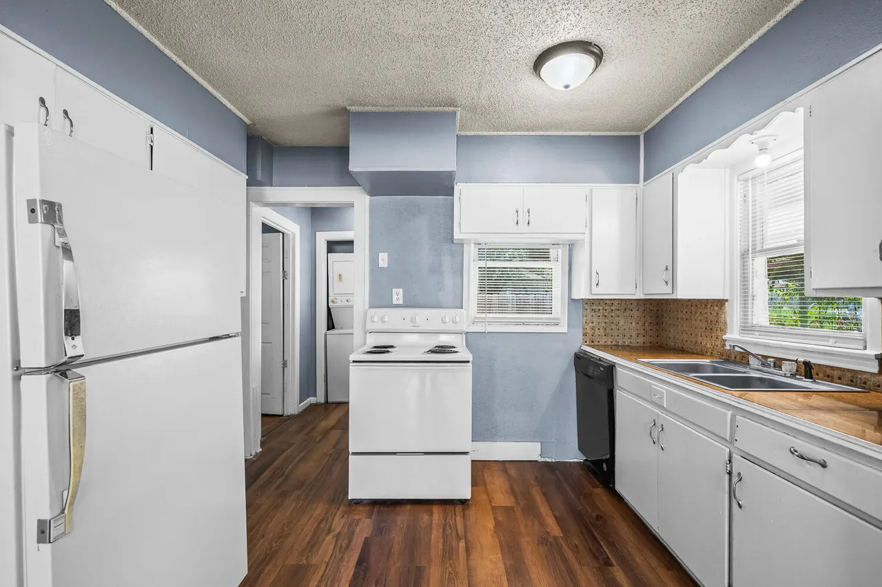 Photo 6 — 1921 27th Street, Lubbock, TX 79411