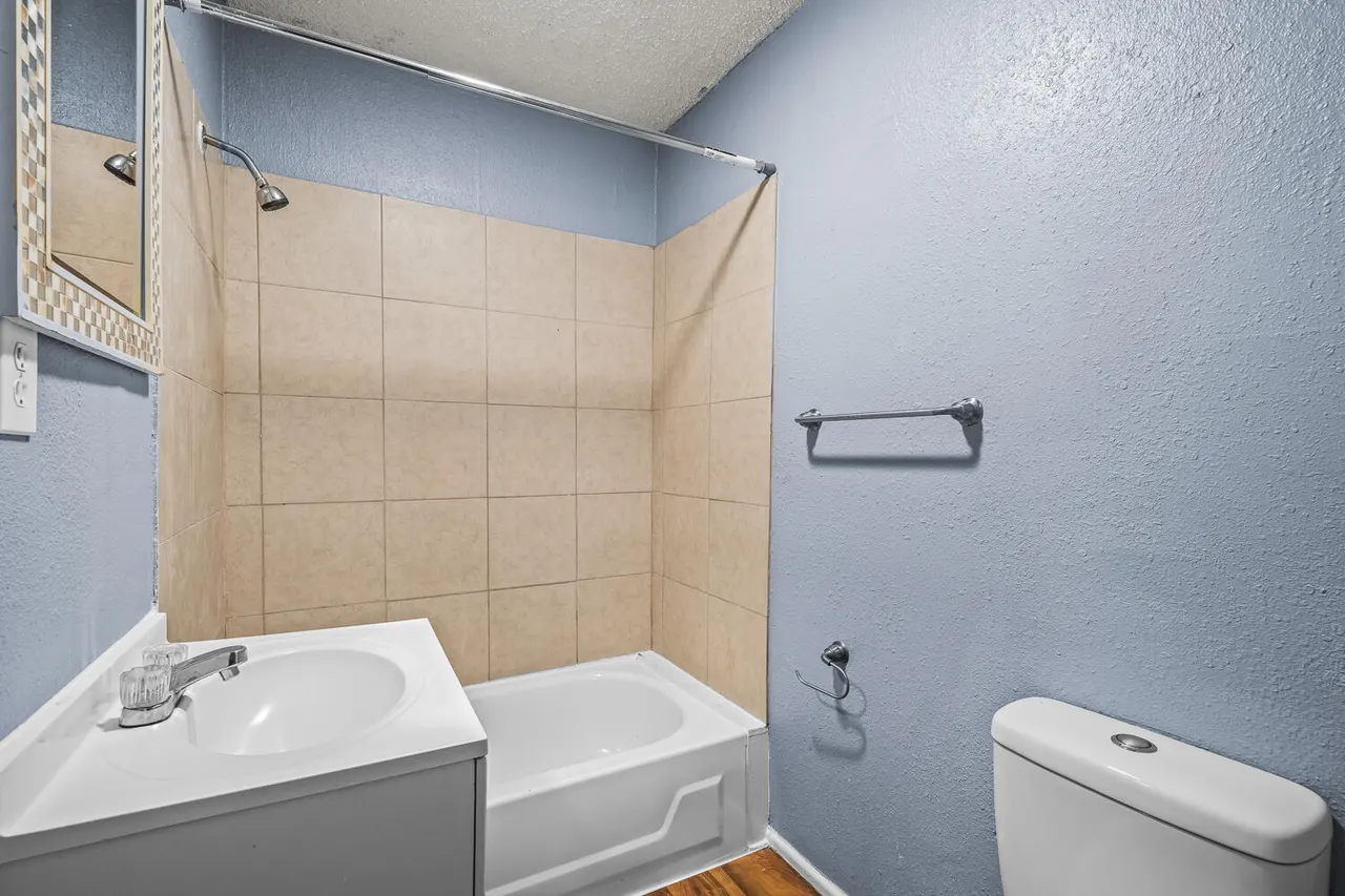 Photo 12 — 1921 27th Street, Lubbock, TX 79411