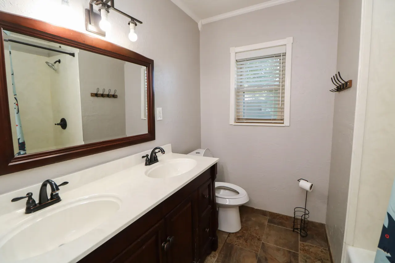 Photo 14 — 800 Crescent Drive, Littlefield, TX 79339