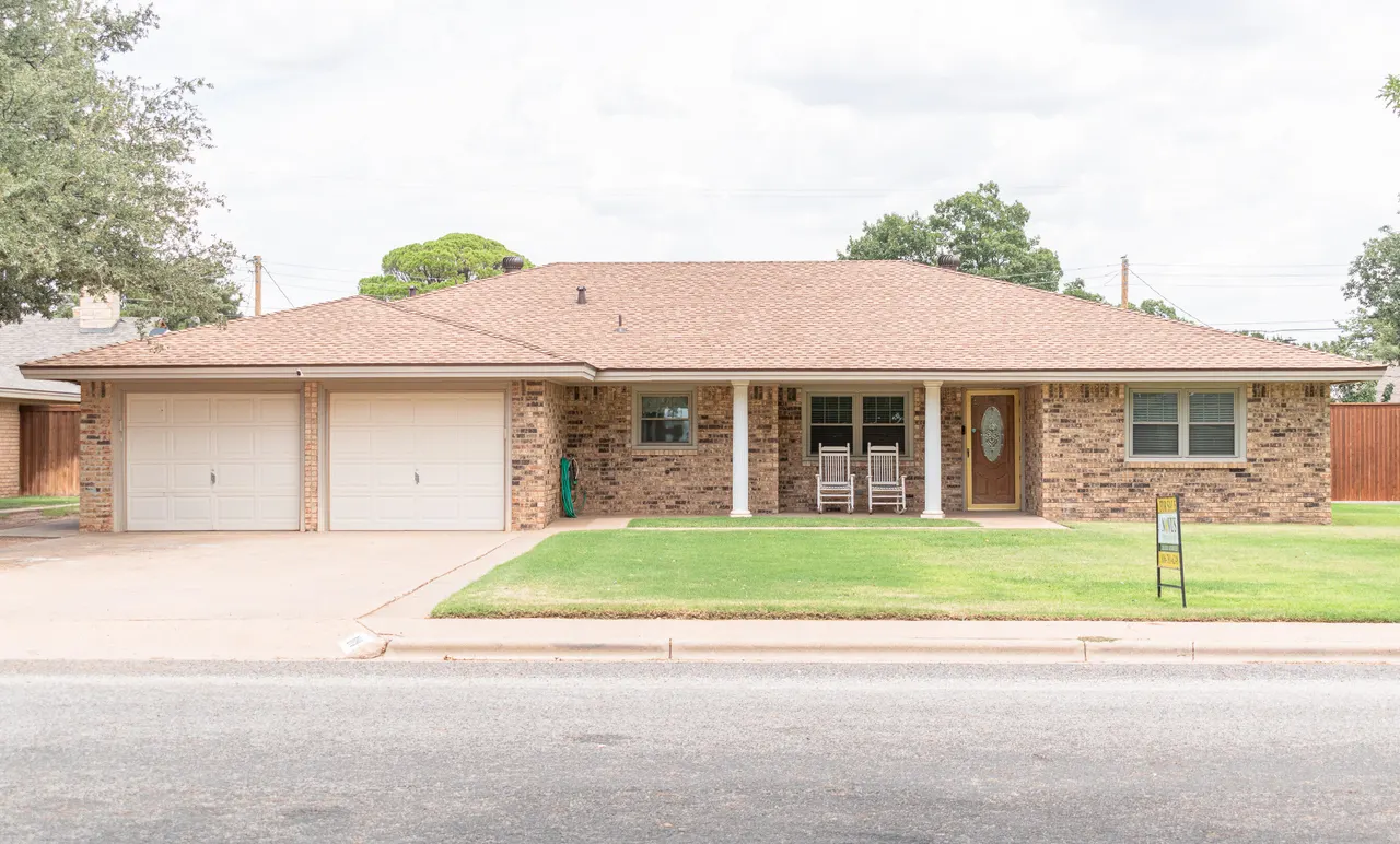 Front exterior — 109 Dogwood Lane, Levelland, TX 79336