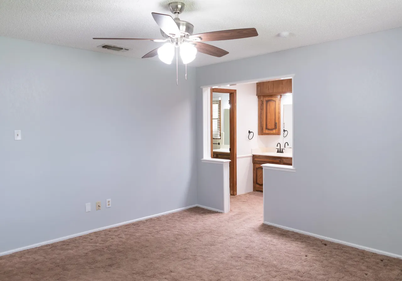 Photo 12 — 109 Dogwood Lane, Levelland, TX 79336