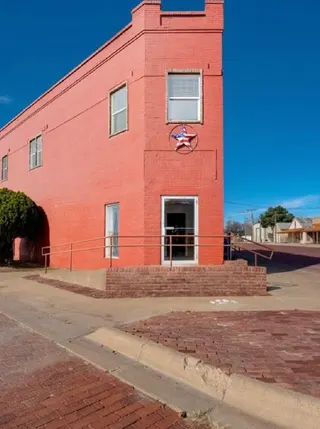 Sold home at 105 W Panhandle Street